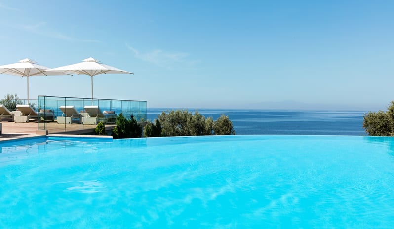 IKOS OCEANIA INFINITY POOL